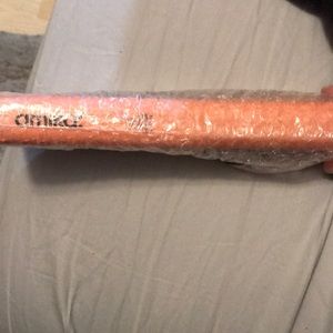 Amika hair straightener